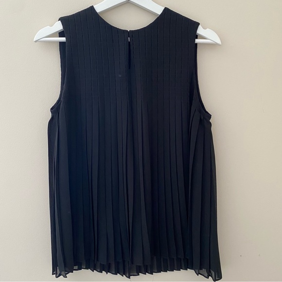 Massimo Dutti Tops - Massimo Dutti Pleated Swing Sleeveless Top Size 4